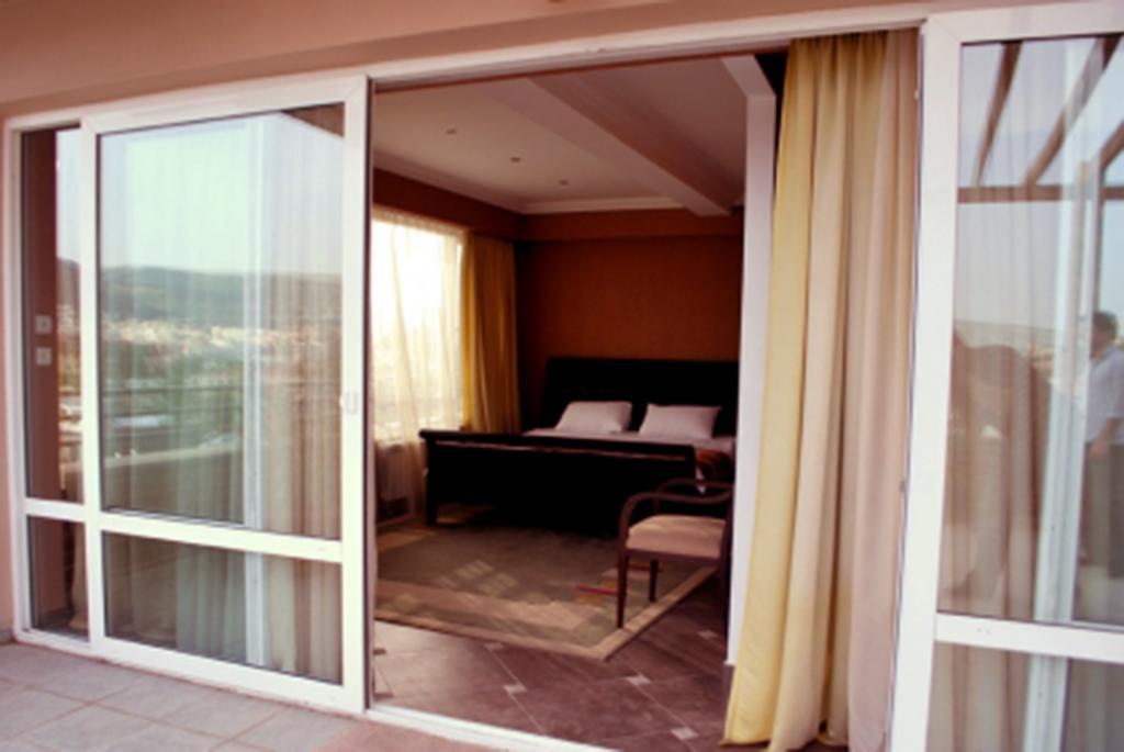 Prestige Palace - Esquisse Hotel تبليسي الغرفة الصورة
