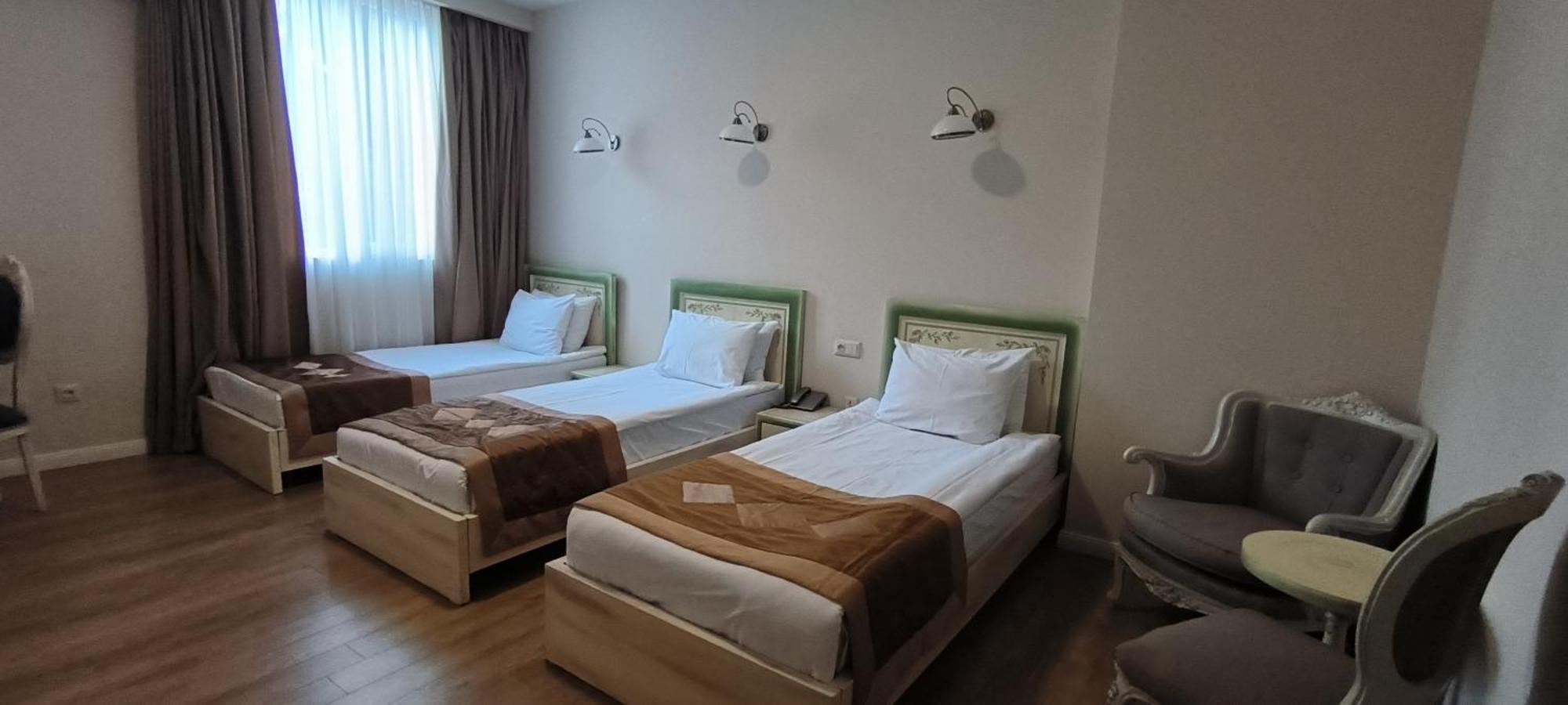 Prestige Palace - Esquisse Hotel تبليسي الغرفة الصورة
