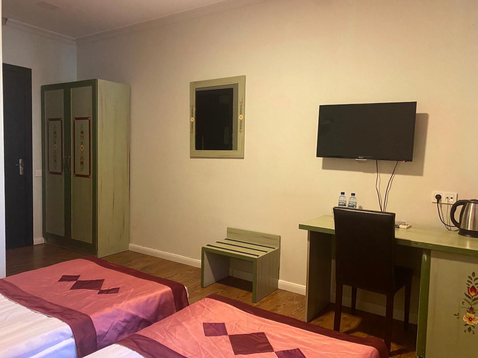 Prestige Palace - Esquisse Hotel تبليسي الغرفة الصورة