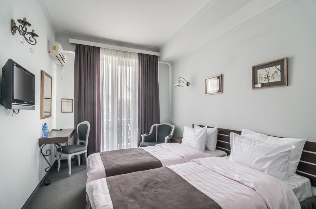 Prestige Palace - Esquisse Hotel تبليسي المظهر الخارجي الصورة