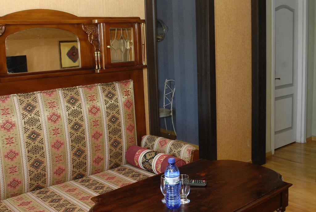 Prestige Palace - Esquisse Hotel تبليسي المظهر الخارجي الصورة