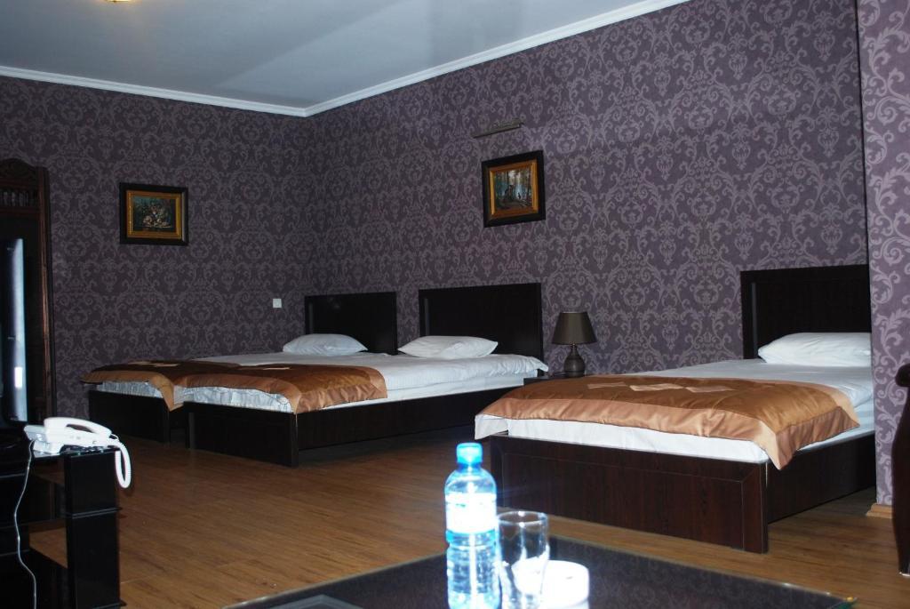 Prestige Palace - Esquisse Hotel تبليسي الغرفة الصورة