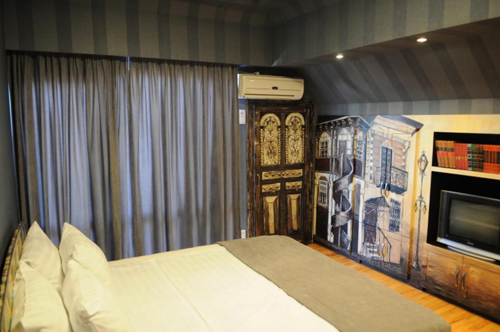 Prestige Palace - Esquisse Hotel تبليسي المظهر الخارجي الصورة