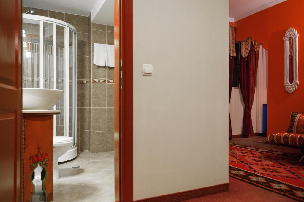 Prestige Palace - Esquisse Hotel تبليسي المظهر الخارجي الصورة